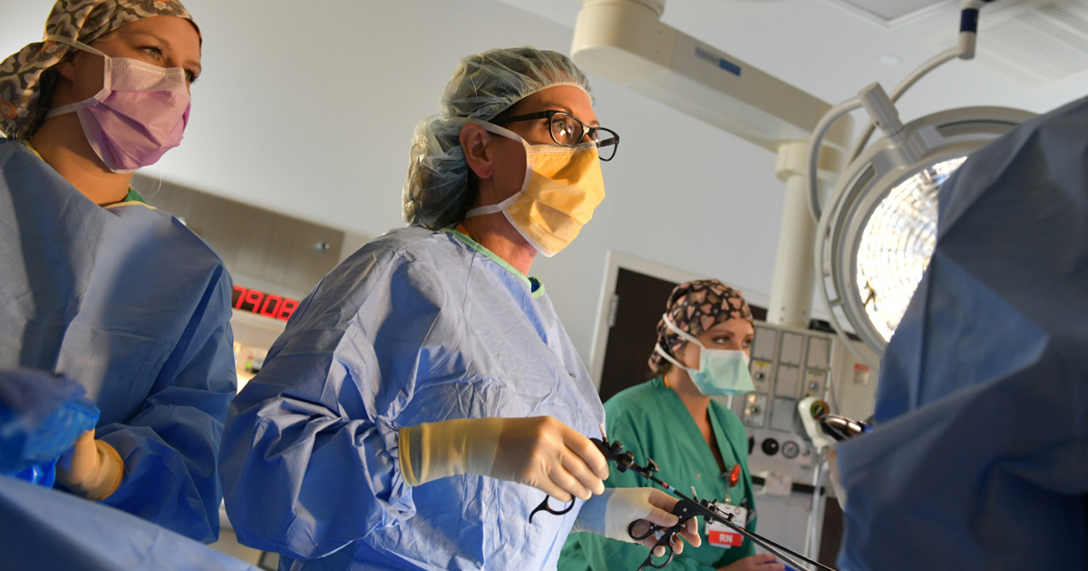 Dr. Amy Johnson performing weight loss surgery,